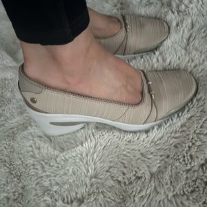 Naturalizer, Bzees Shoes size 11